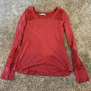 Women’s long sleeve shirt